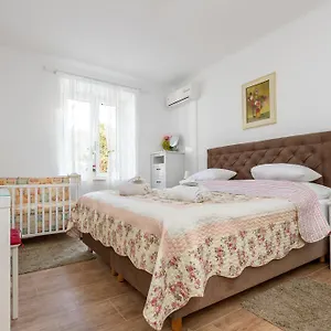 Guest house For All Seasons