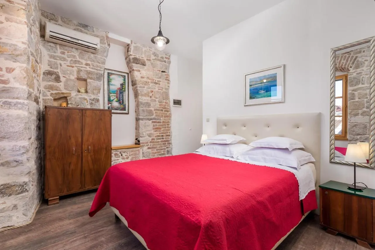 Captain'S Guest House Split 4*,