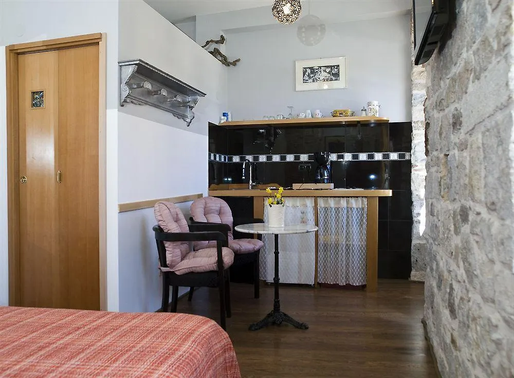 Captain'S Guest House Split